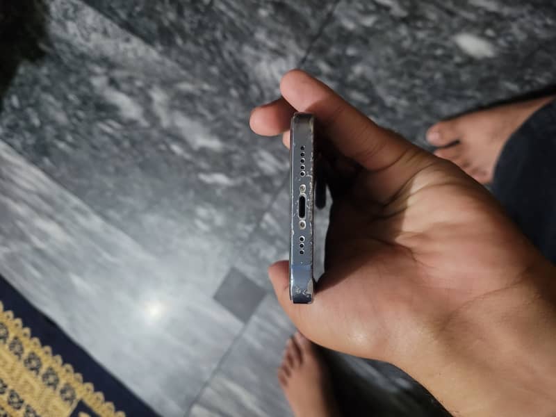 iPhone 14 2