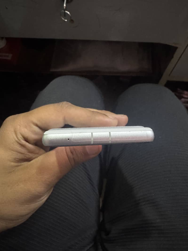 Google Pixel 7a 1