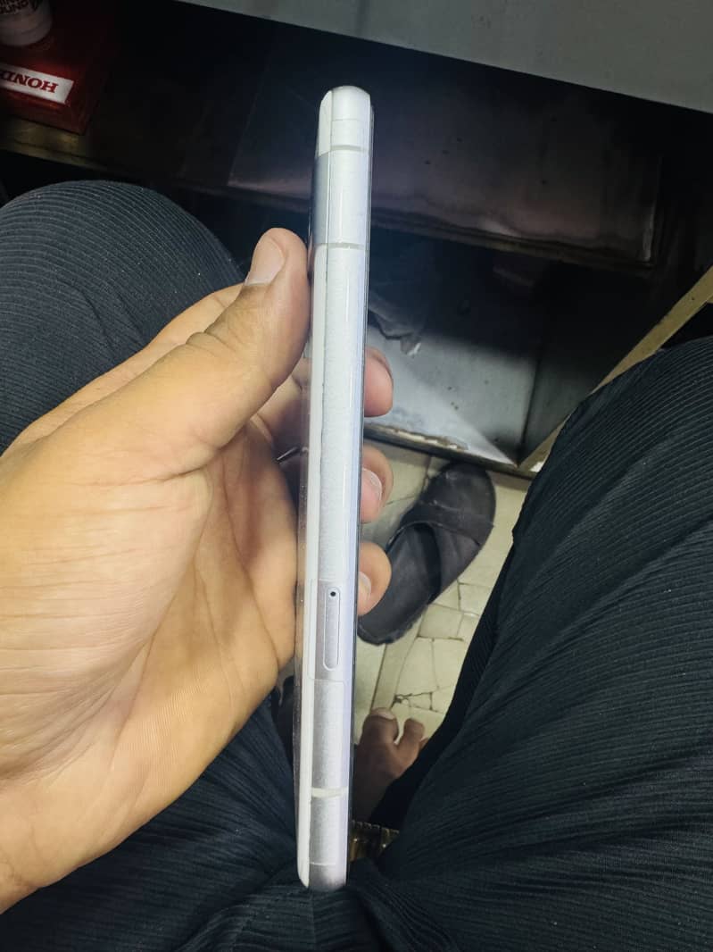 Google Pixel 7a 3