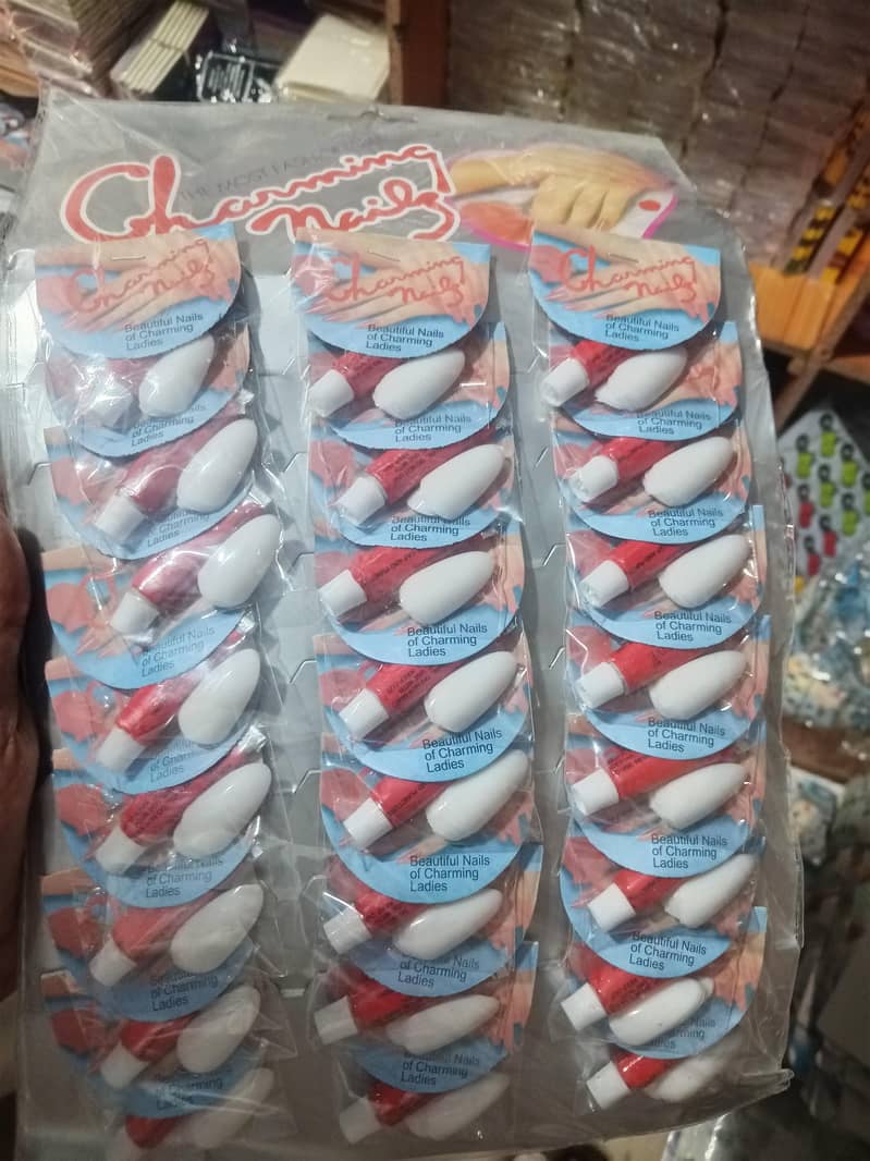 نقلی ناخن 1