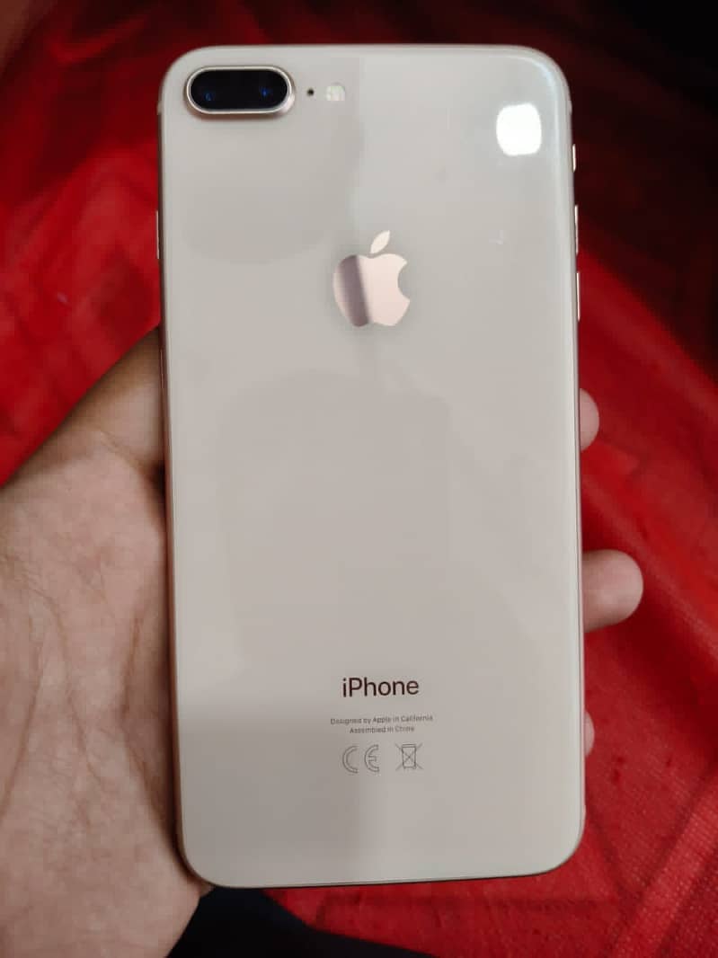 Apple iPhone 8 Plus 4