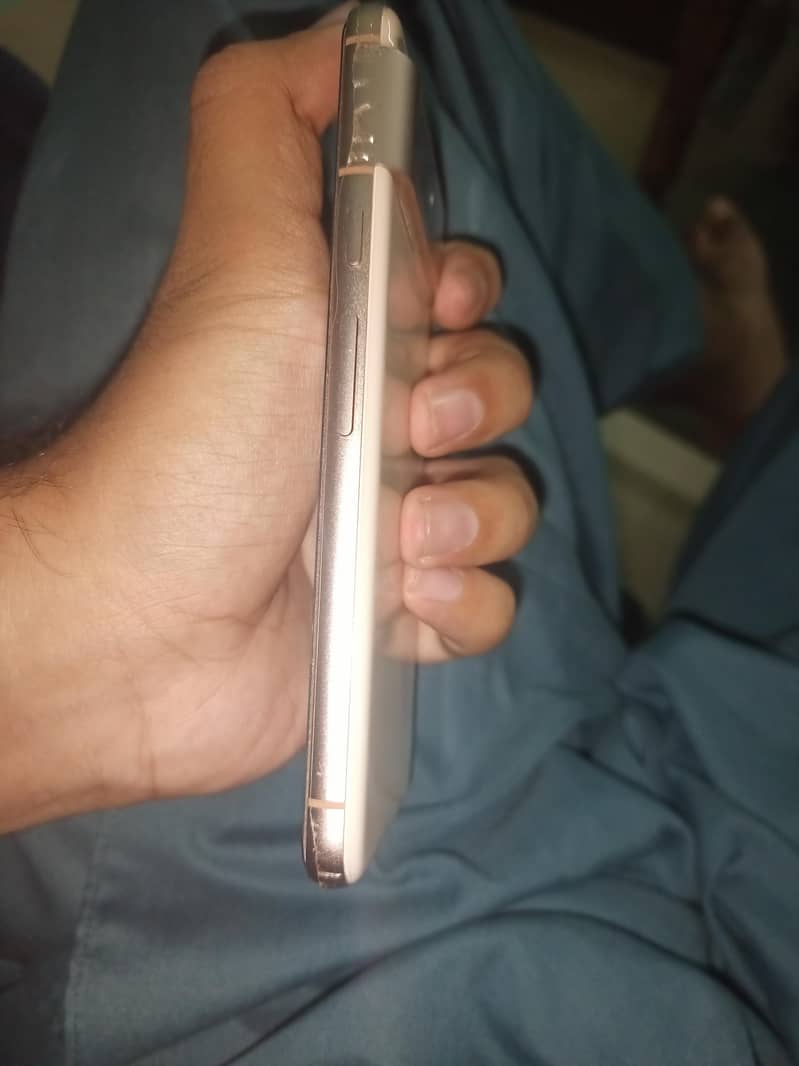 Google Pixel 8 1