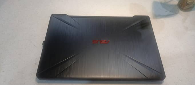 ASUS TUFF GAMING RX504 SERIES