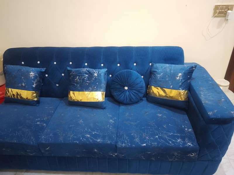 L shape sofa 0