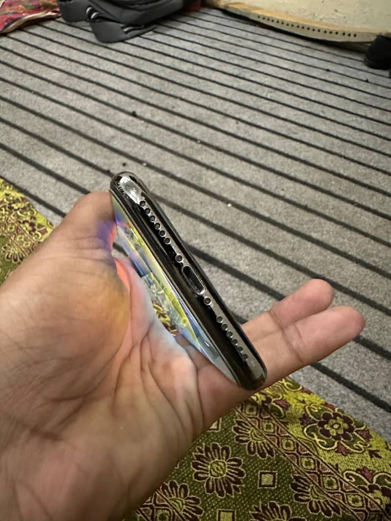 Apple iPhone X 1