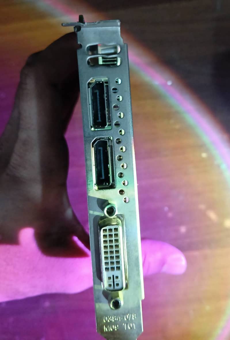 NVIDIA QUADRO 2000 4