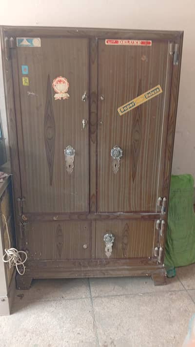 Almari iron 55 kg  weight