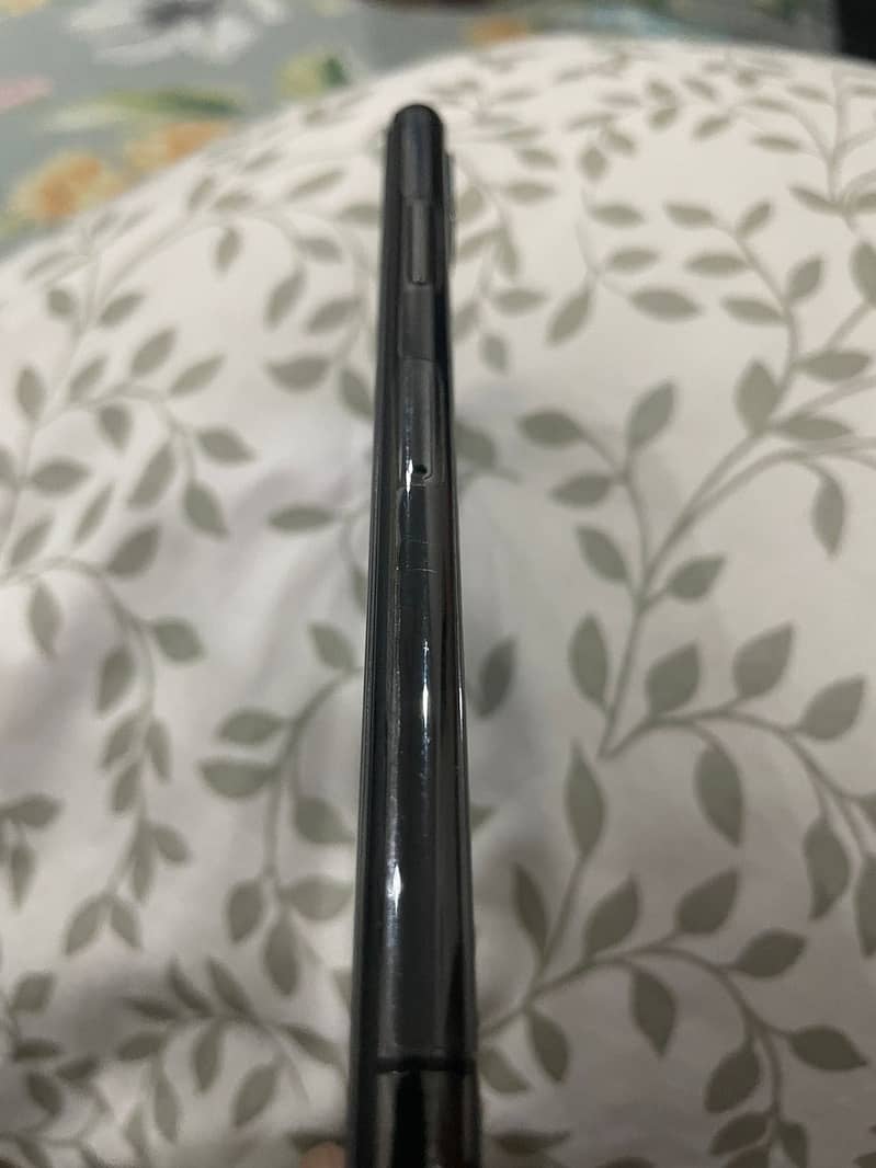 Apple iPhone X 3