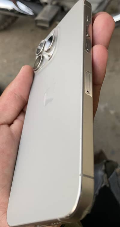 Apple iPhone 15 Pro Max pta approved water pack iphone 16 pro max