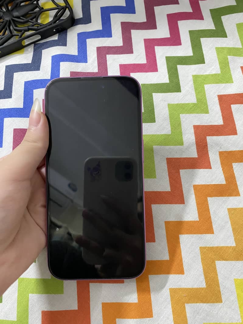 Apple iPhone 16 0