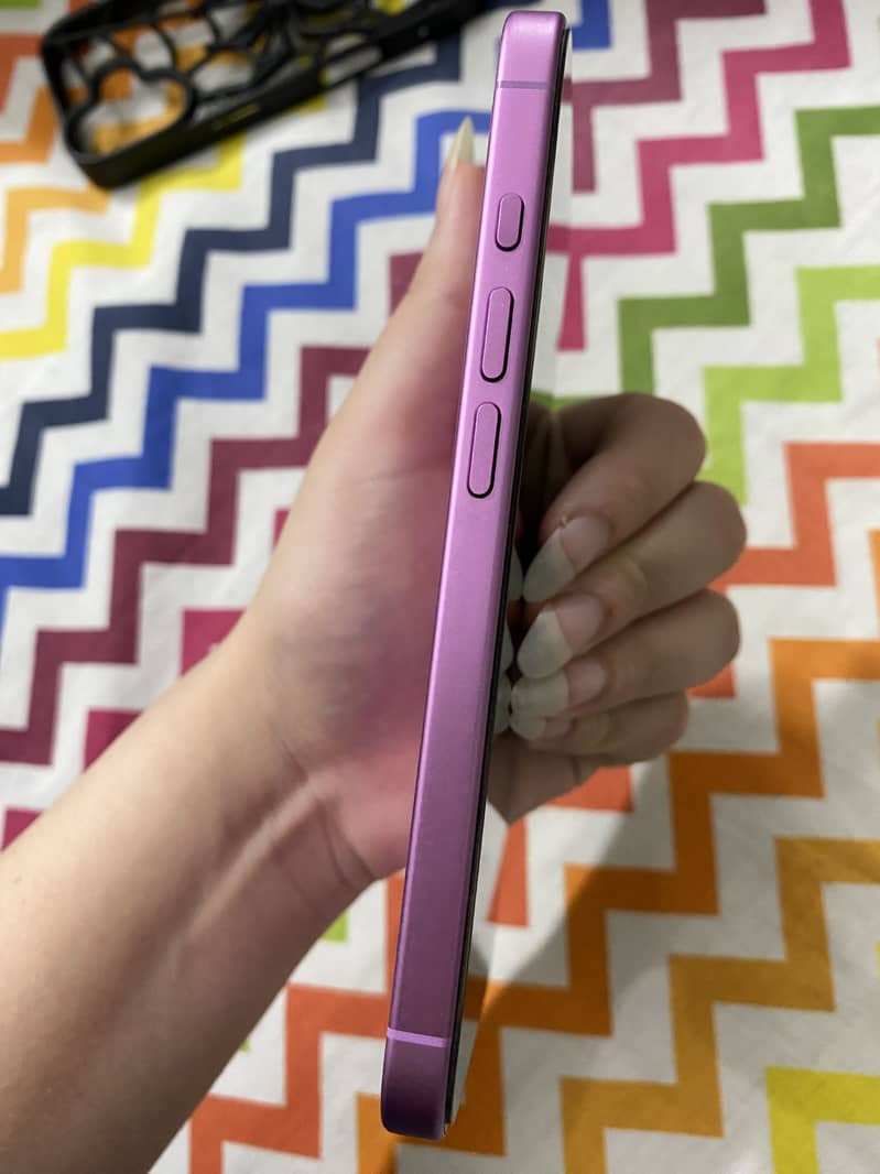 Apple iPhone 16 1