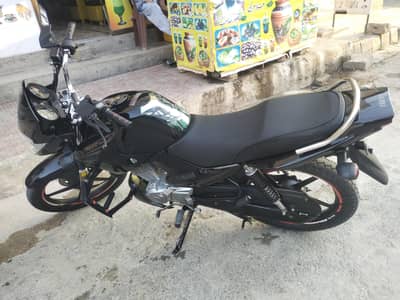 Yahama YBR 10/10 Condition just bye and drive Location  Pakpattan