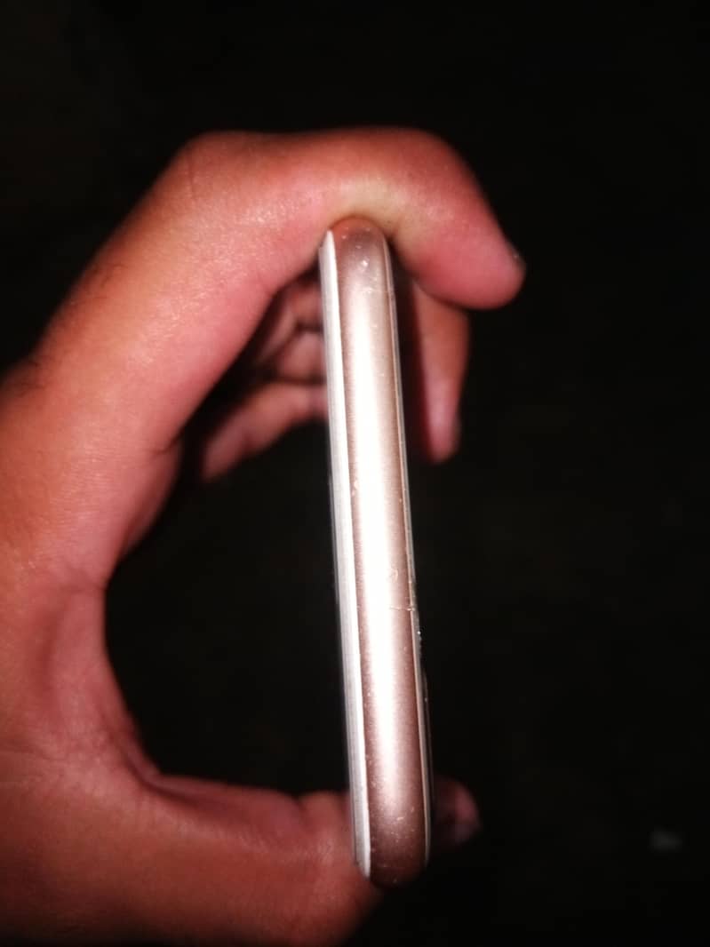 Apple iPhone 8 Plus 5