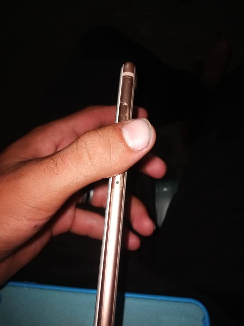 Apple iPhone 8 Plus 6