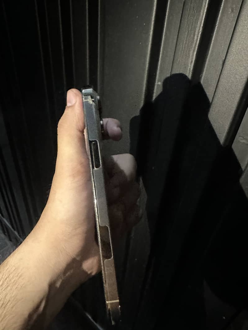 Apple iPhone 14 Pro Max 5