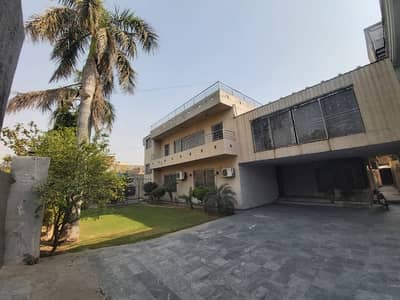 2 Kanal Double Storey House In A1 Society Township LHR