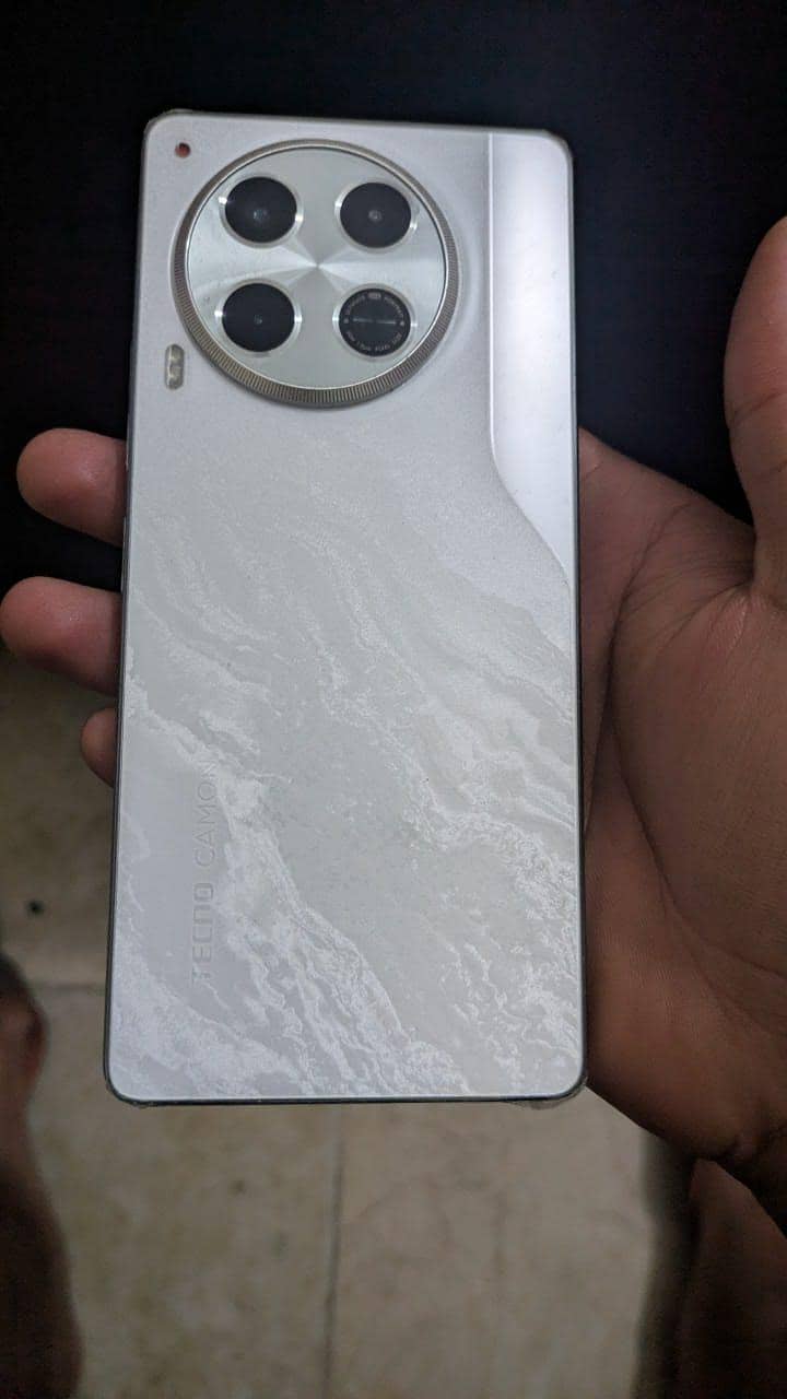 Tecno CAMON 30 4