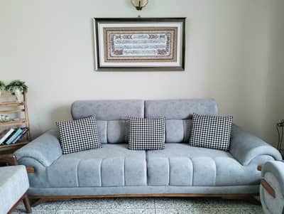 Almost New Extendable Sofa Set (3+2 Seater) – Excellent Condition