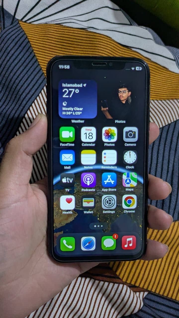 Apple iPhone X 4