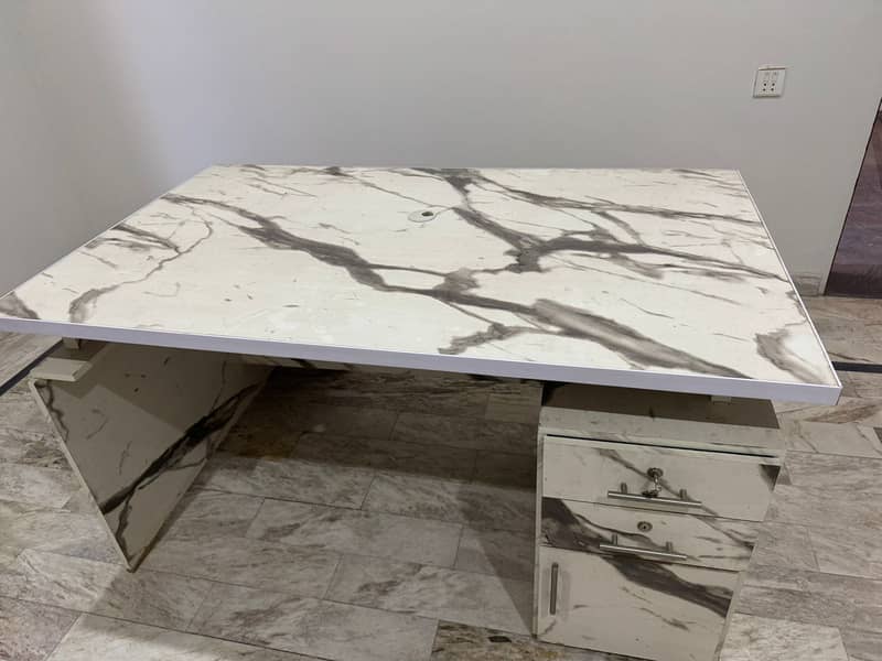 Office Table 0