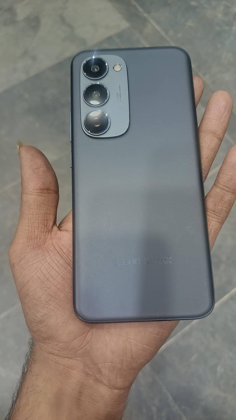 Tecno CAMON 40 Pro+ 1