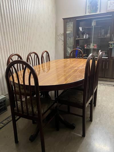 Dining table & 8 chairs