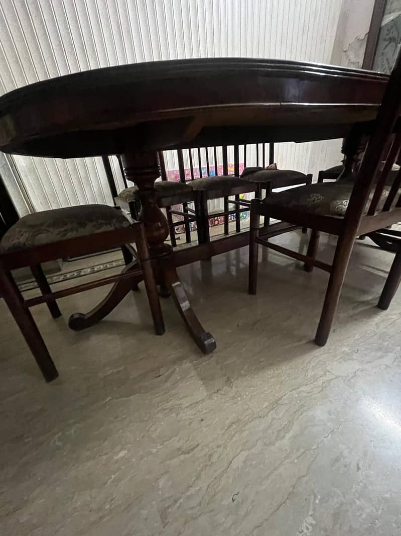 Dining table & 8 chairs 3