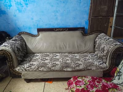 Deewan for sale_Good Condition