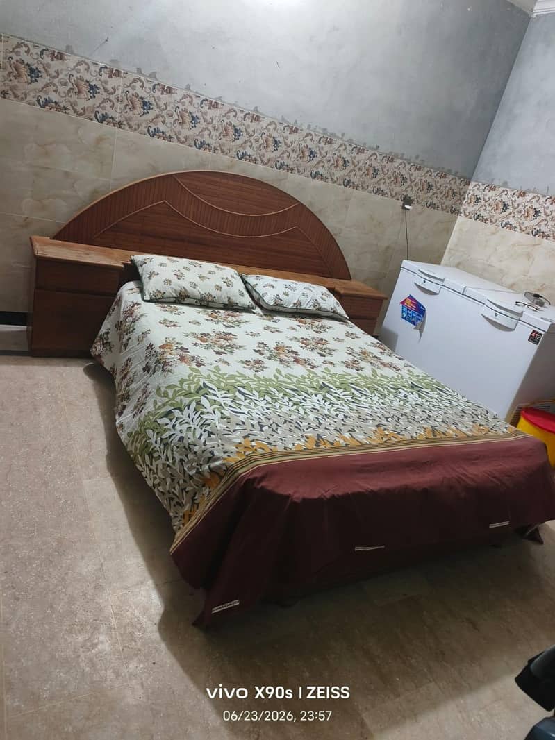 double bed 0