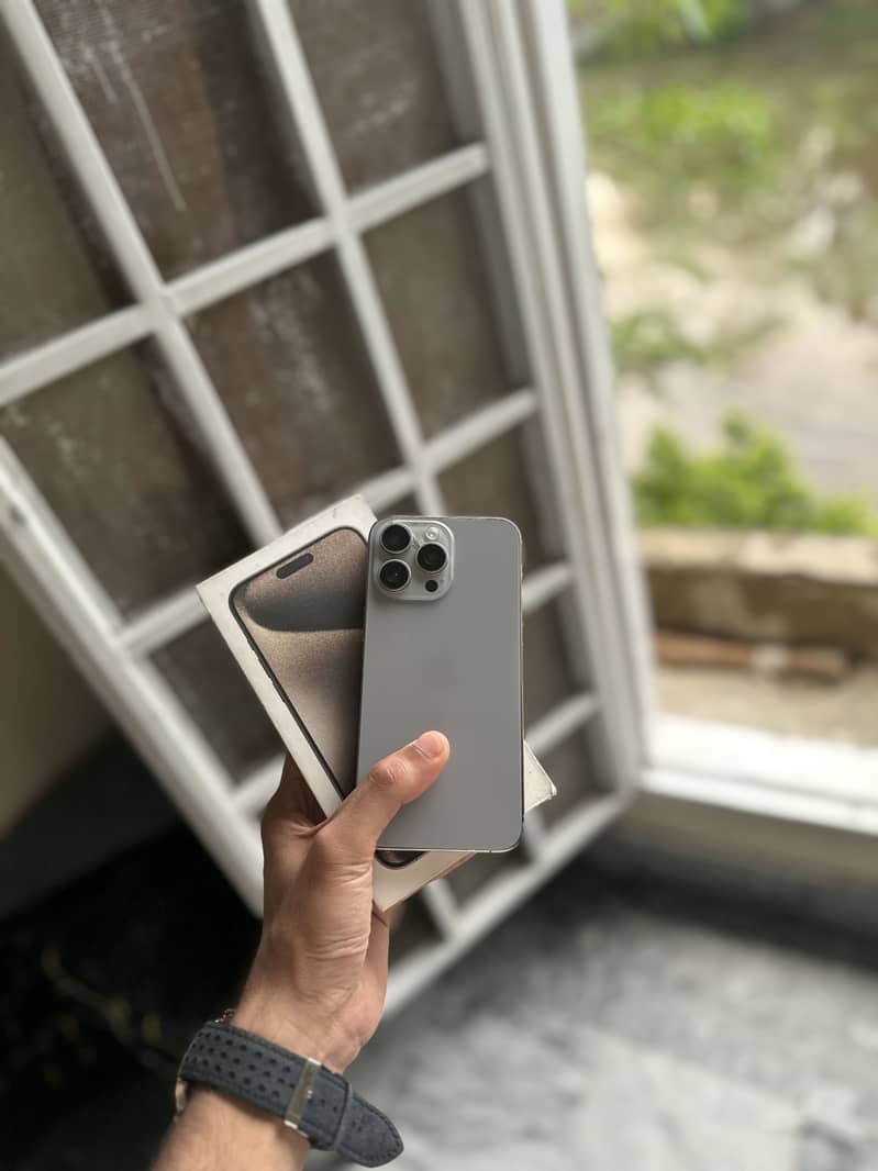 Iphone 15 pro max 2