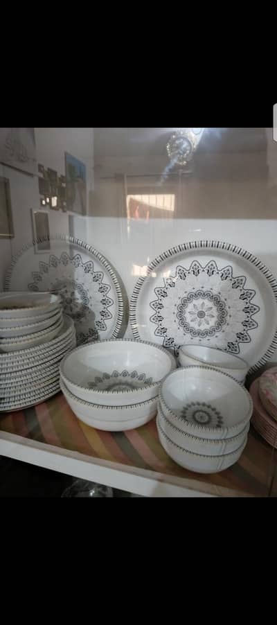 Oven proof dinner set available for sale