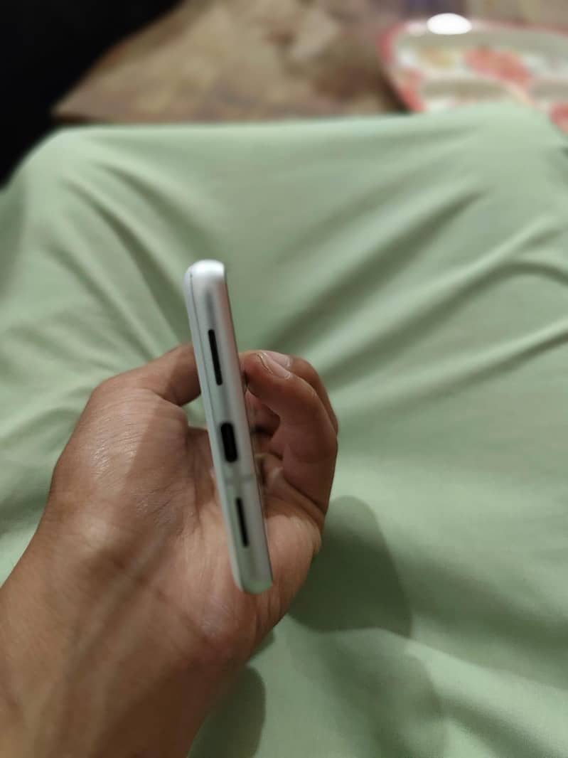 Google Pixel 7 3