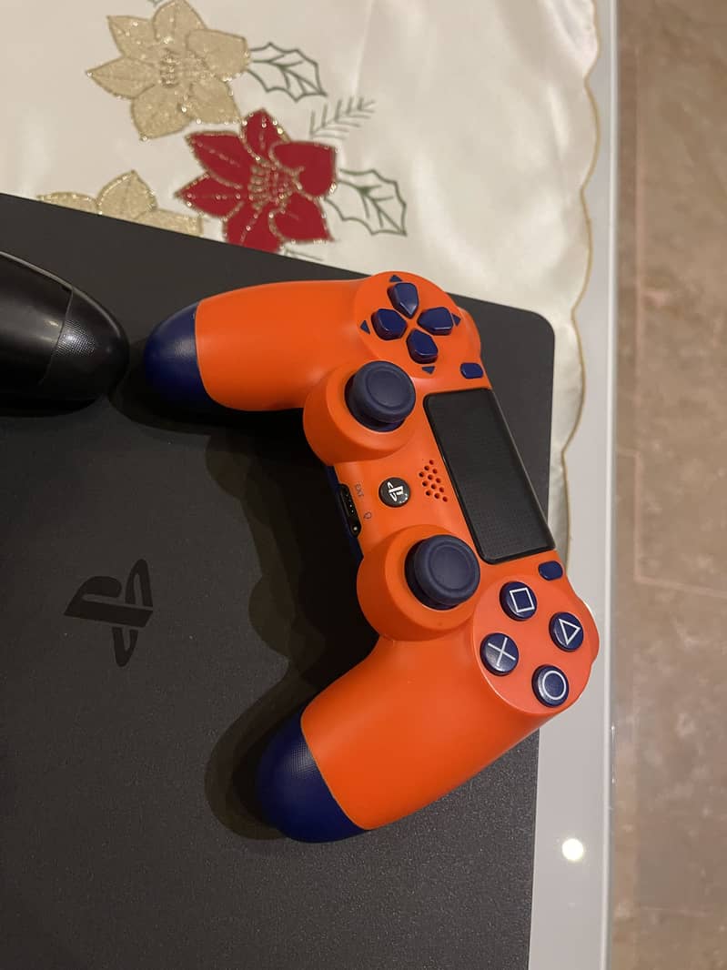 ps4 slim 4