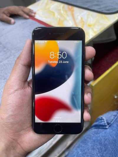 Apple iPhone 7
