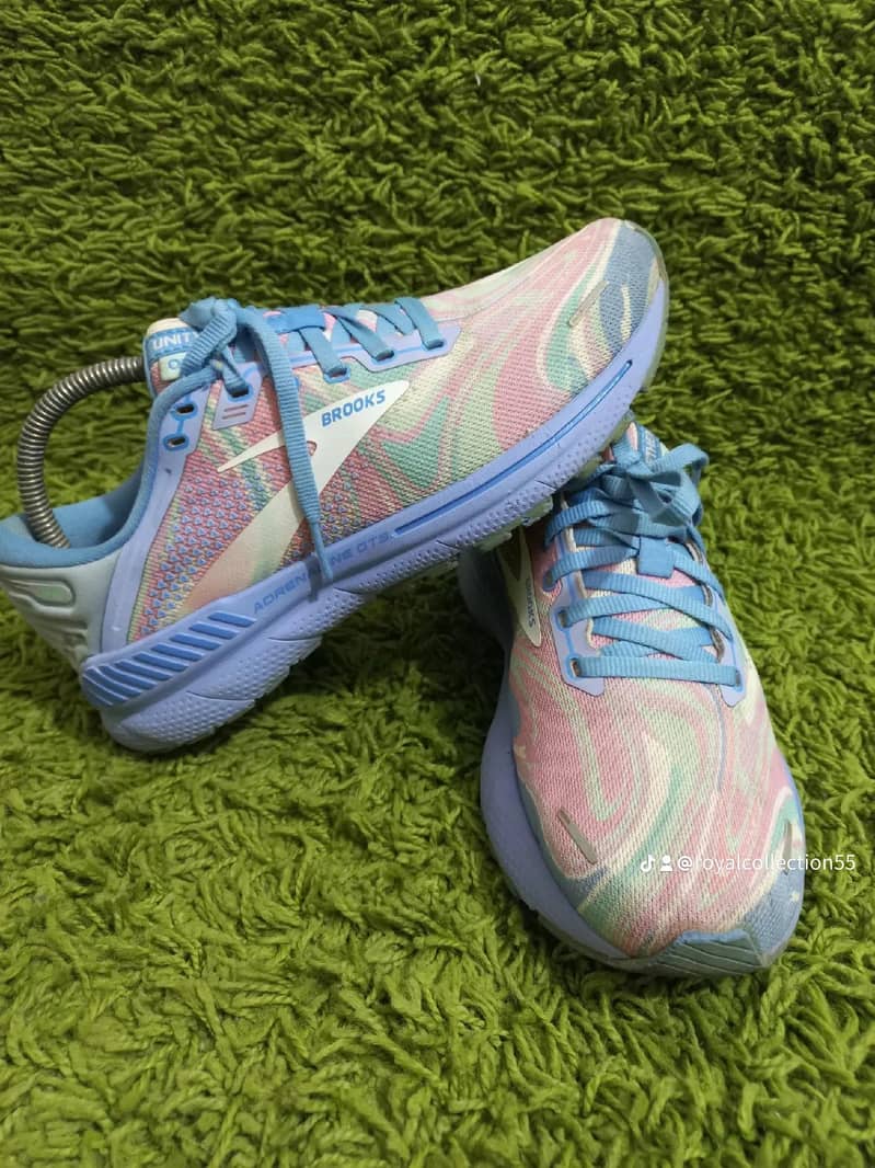 Brooks 7