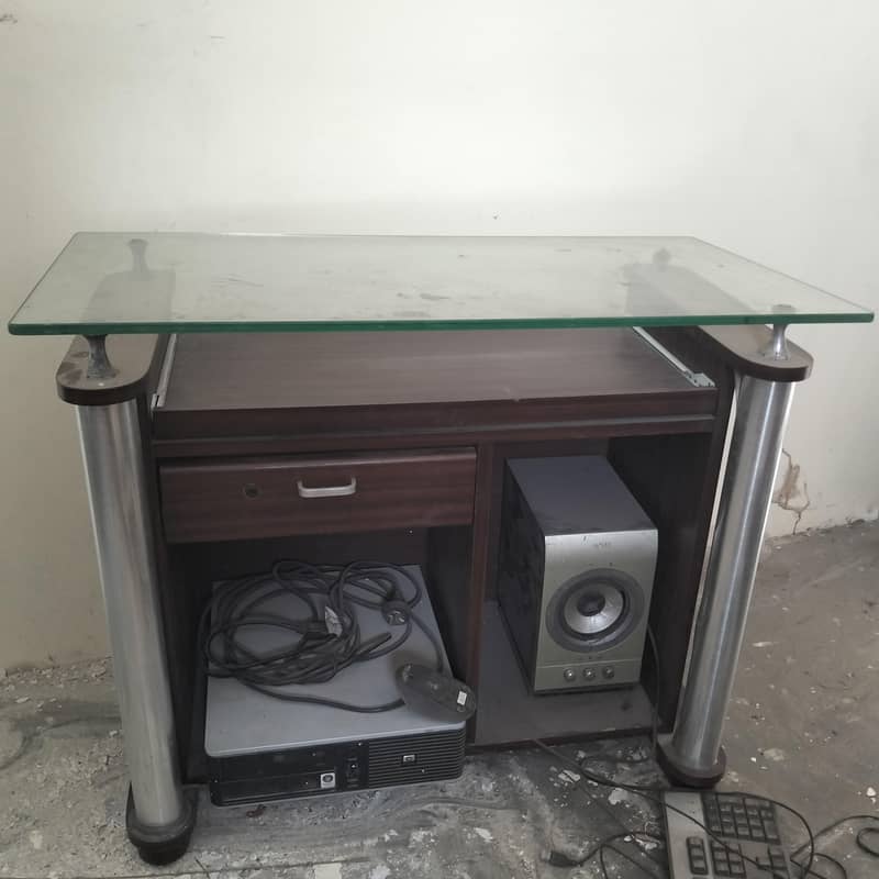 computer table 3