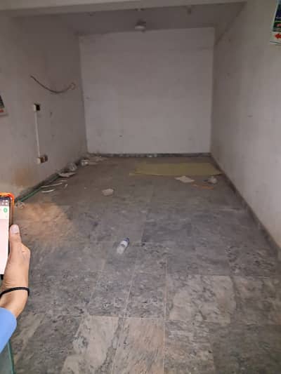 Besment shop for rent