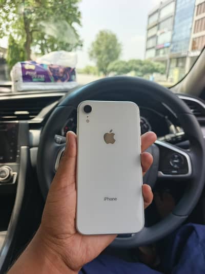 Apple iPhone XR