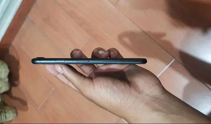 Apple iPhone 7 2