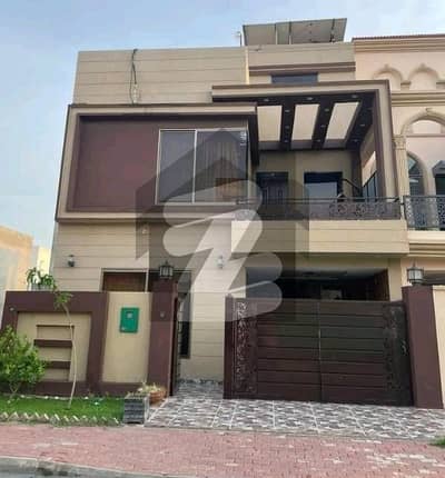 Vip 5 Marla Used House Available For Sale In Bahria Town Lahore