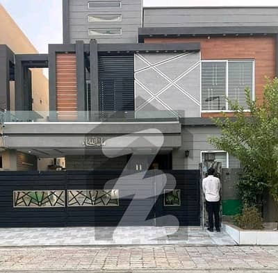 Vip 10 Marla Luxury Non Furnished Lower Portion Available For Rent In Bahria Town Lahore