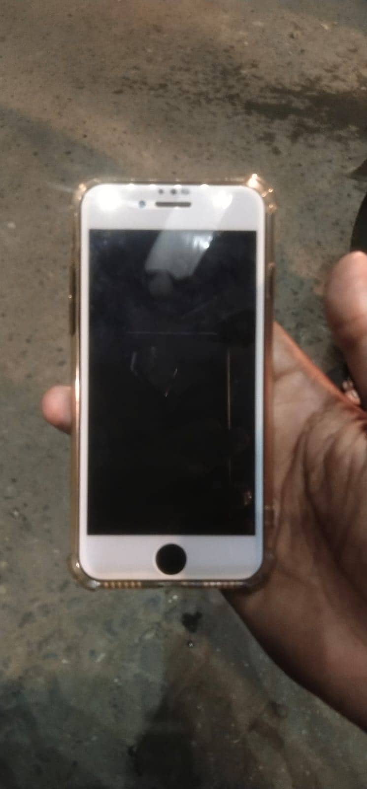 Apple iPhone 7 0