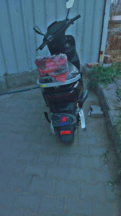scooty urgent sale
