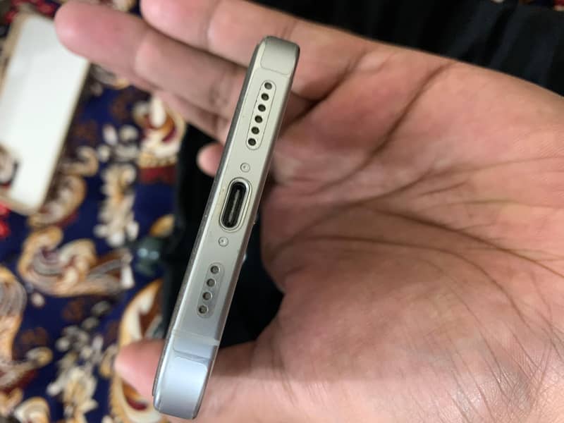 Apple iPhone 16 Pro Max 2