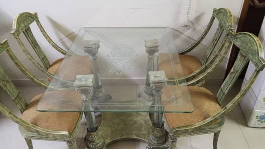 Dining Table with 4 chairs