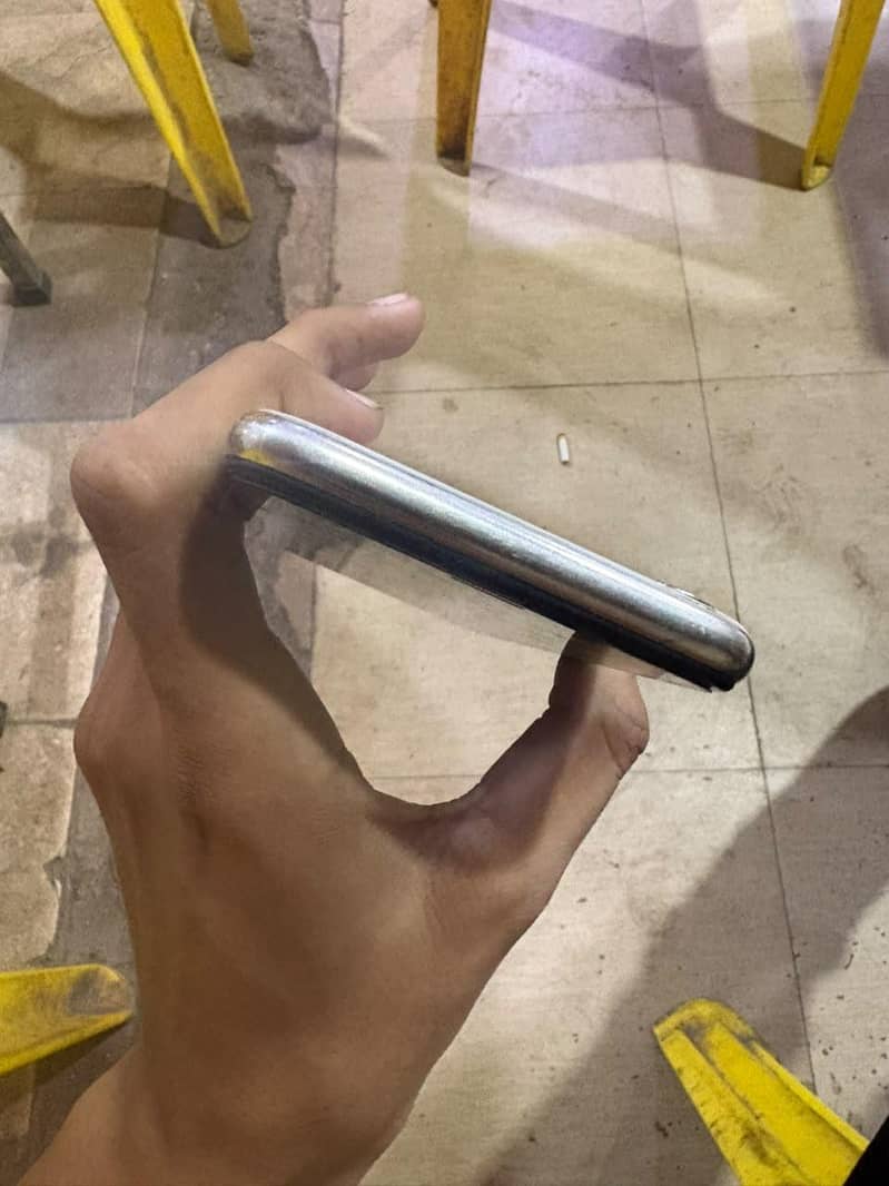 Apple iPhone X 2