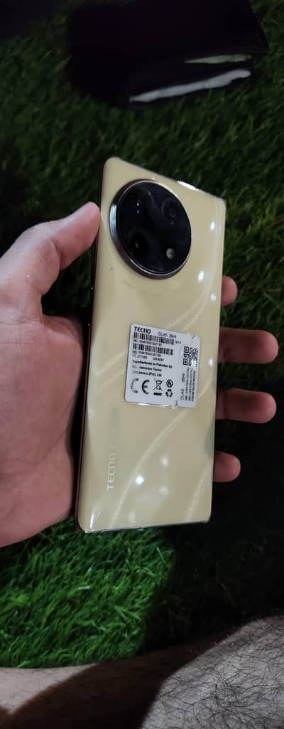 Tecno CAMON 30S