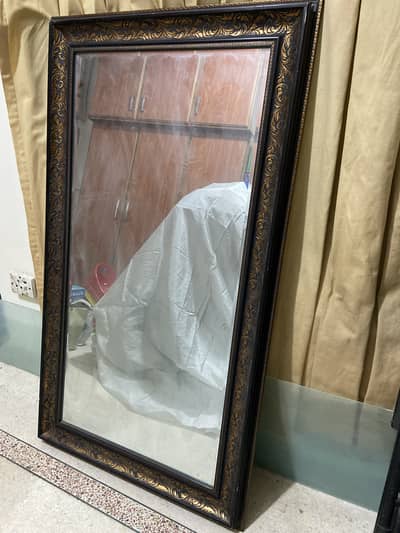 MIRROR (IMPORTED)WITH FRAME