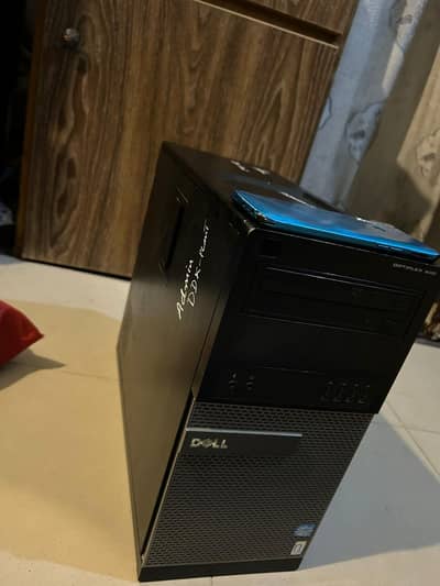 Dell OptiPlex 990 Core i5 2400 12GB Ram Quadro K1200 4GB. 256GB SSD