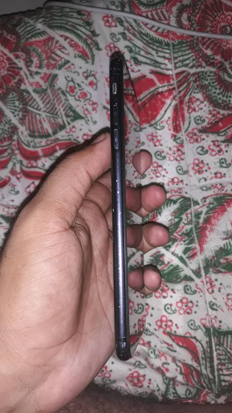Apple iPhone 7 Plus 3